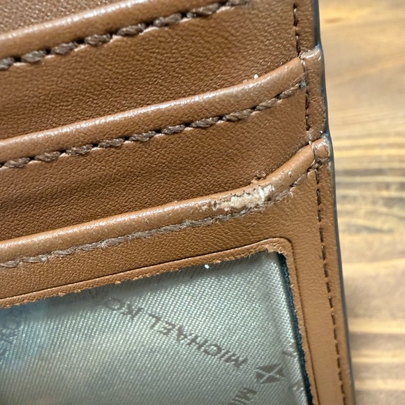 Michael Kors Cream and Tan Signature Small Satchel & little wallet - Picture 12 of 12